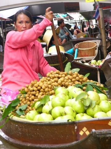 fruit vendor paddling